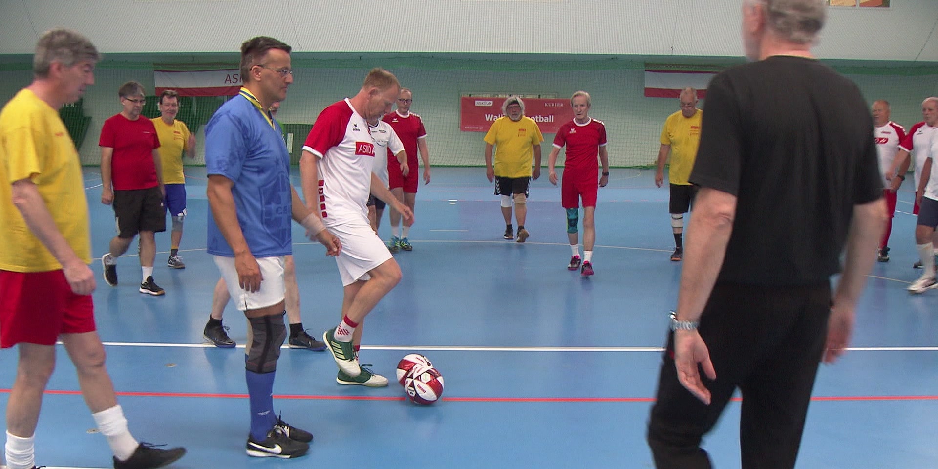 "Bewusst gesund" am 11.1.2025: Walking Football - Laufen streng verboten!